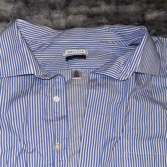 2 Van Heusen Flex Collar Tall 19 dress shirts blue & white - Picture 5 of 7